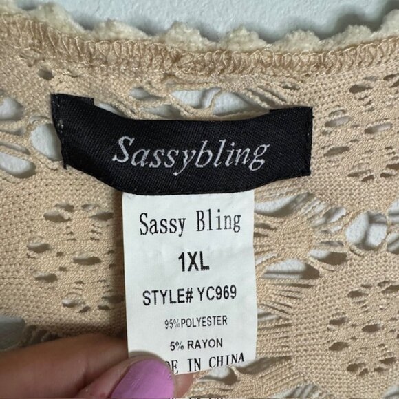 Sassy Bling Crochet Bell Sleeve Fringe Kimono Size 1X - Picture 5 of 5